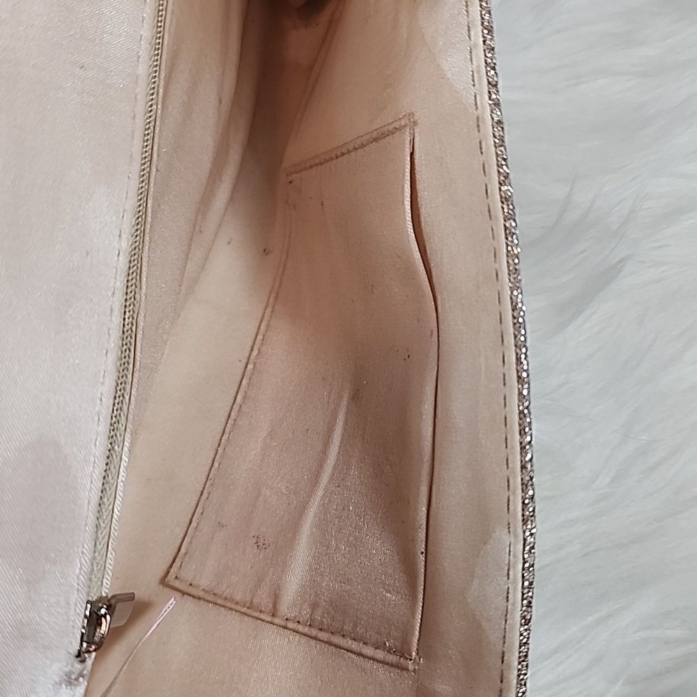 GLINT Clutch with Chain - Picture 10 of 10